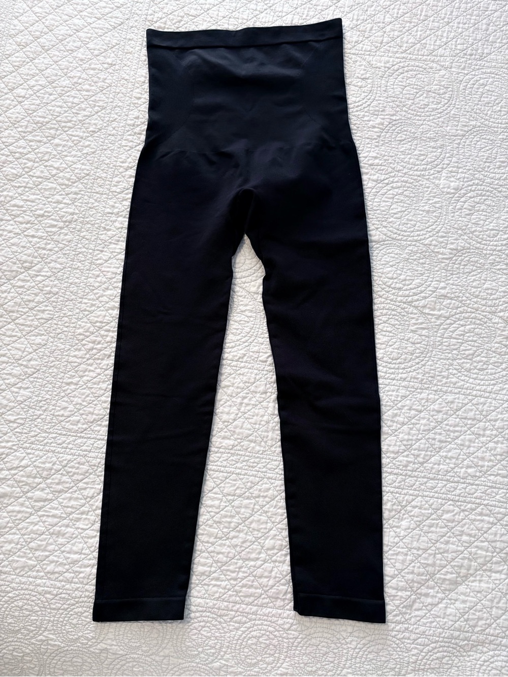 Shapermint Essentials high waisted shaping leggings. Size large.
